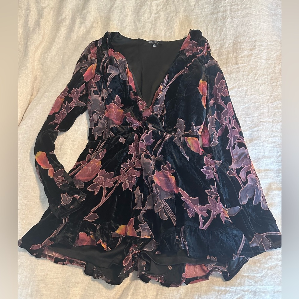Romper - Picture 2 of 5